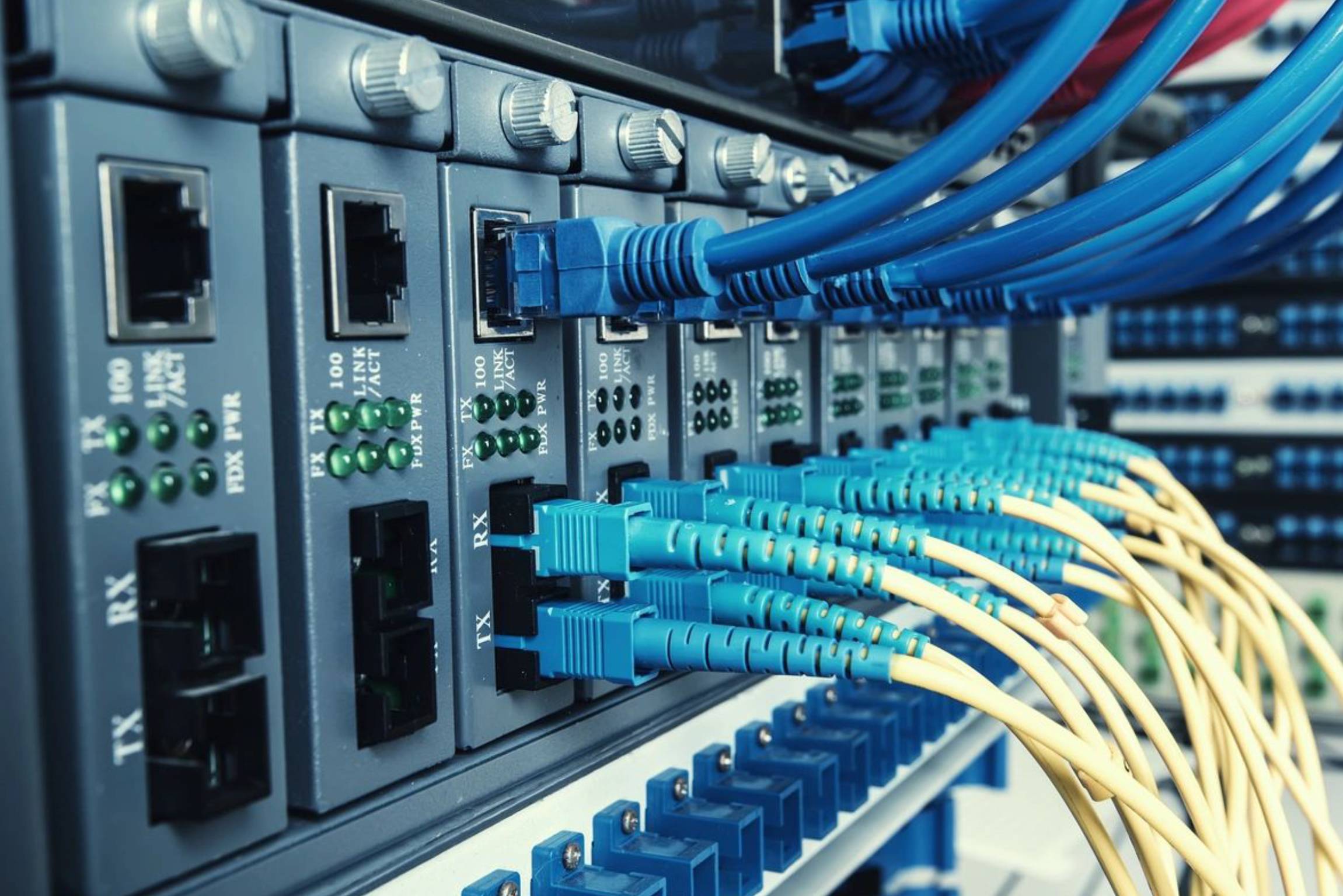 أنظمة تقنية المعلومات والاتصالات (ICT Systems)